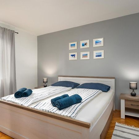Blue Apartment Vrsar Exterior photo