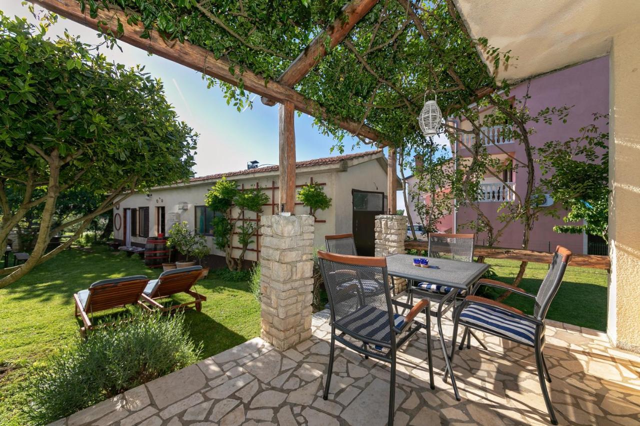 Blue Apartment Vrsar Exterior photo