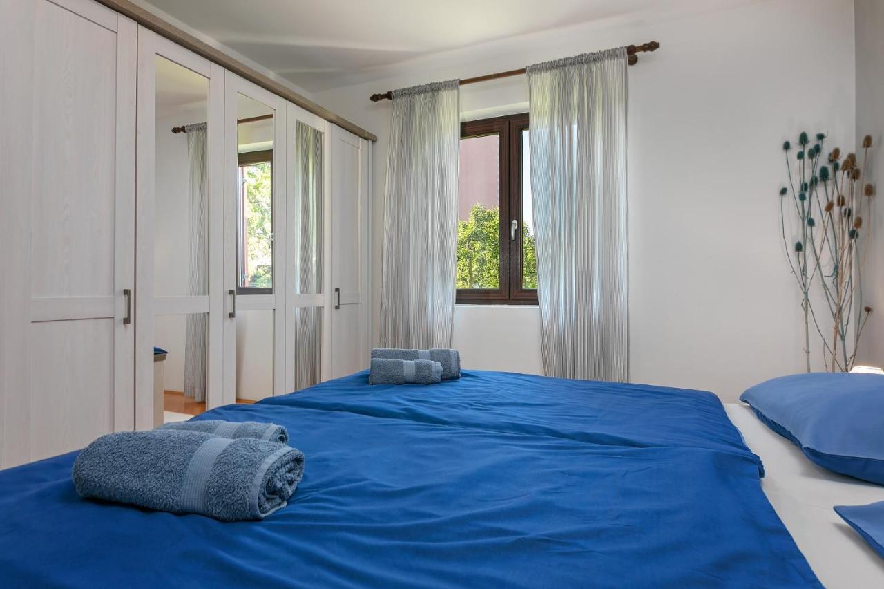 Blue Apartment Vrsar Exterior photo